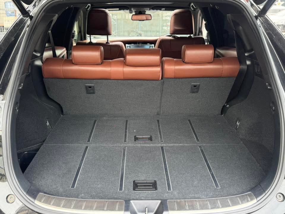 
								Toyota Harrier full									