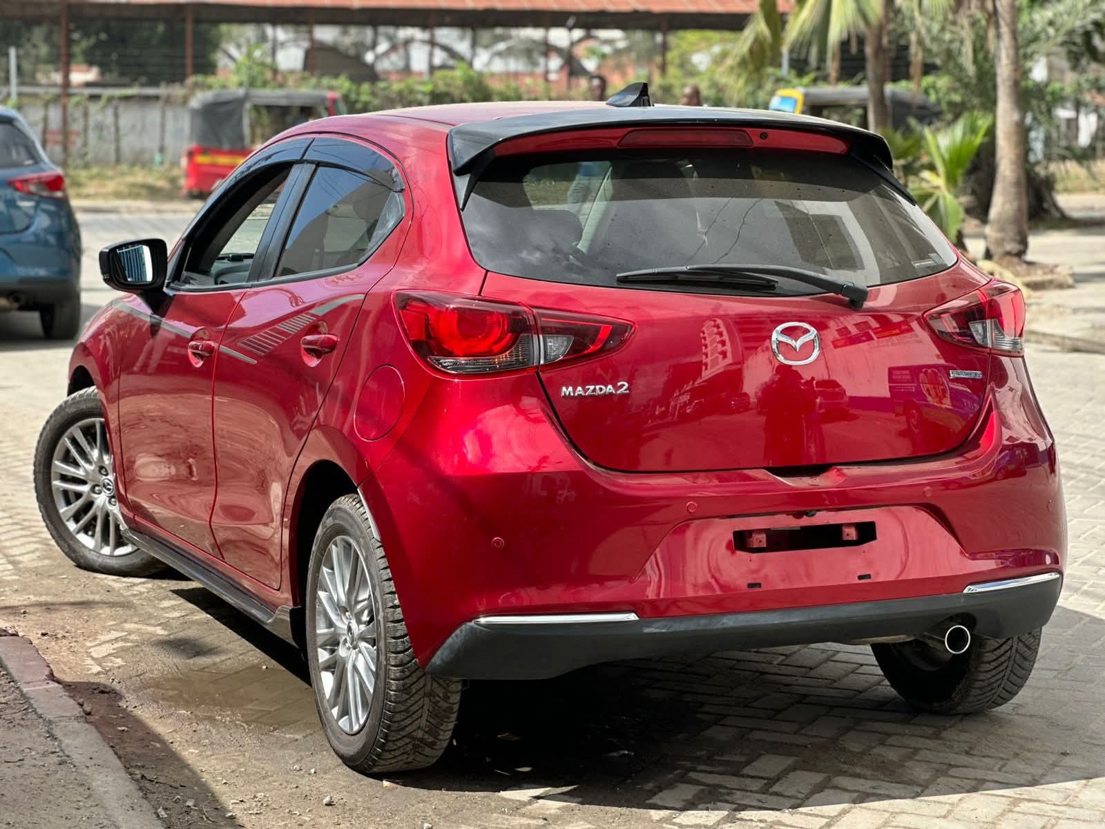 
								Mazda 2 Sports full									
